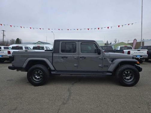 2023 Jeep Gladiator Sport