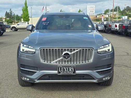 Gray Metallic 2018 Volvo XC90 T6 Inscription