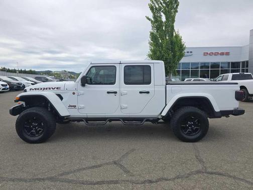Bright White Clearcoat 2020 Jeep Gladiator Mojave