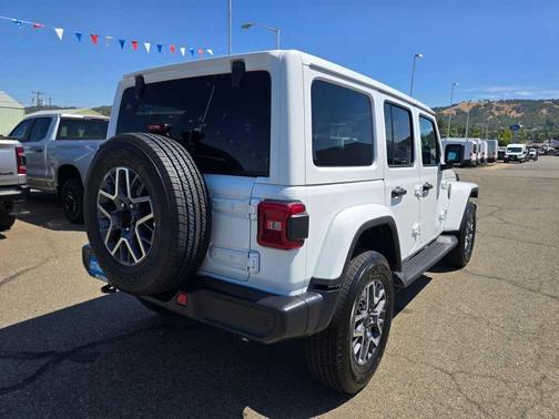 2025 Jeep Wrangler Sahara