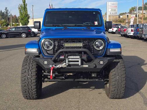 Hydro Blue Pearlcoat 2026 Jeep Gladiator Sport