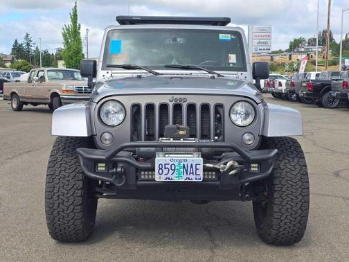 Billet Silver Clearcoat Metallic 2018 Jeep Wrangler JK Unlimited Freedom Edition