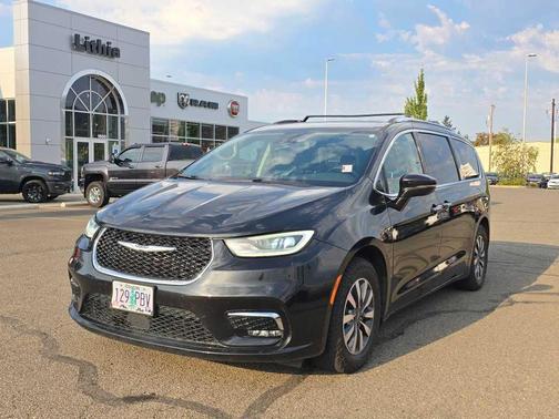 2021 Chrysler Pacifica Touring-L