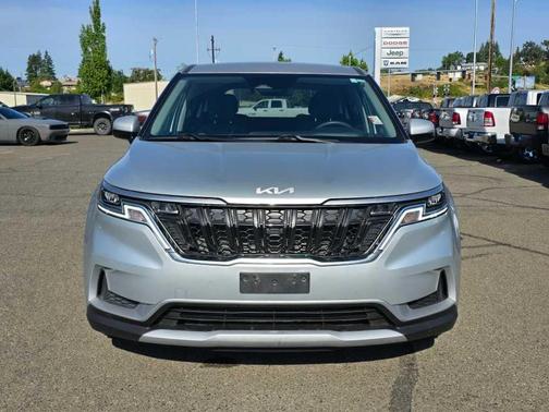 2022 Kia Carnival LX