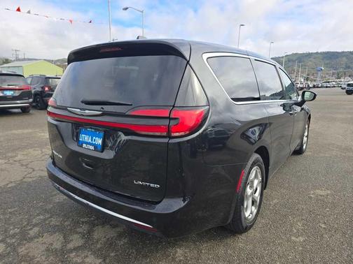 2024 Chrysler Pacifica Limited