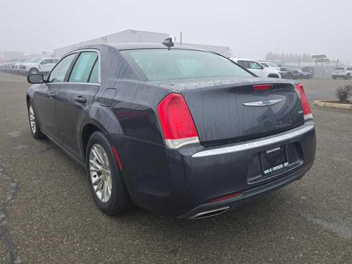 2019 Chrysler 300 Touring