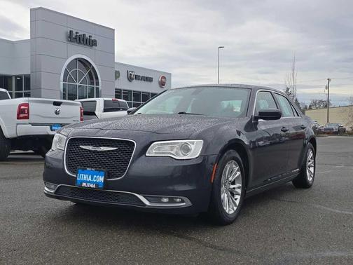 2019 Chrysler 300 Touring
