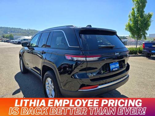 2023 Jeep Grand Cherokee Laredo