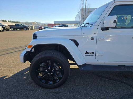 2021 Jeep Wrangler Unlimited Sahara Altitude