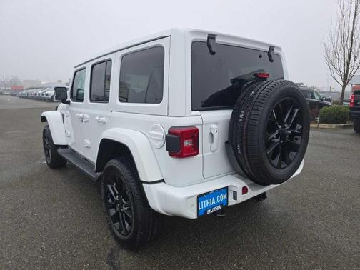 2021 Jeep Wrangler Unlimited Sahara Altitude
