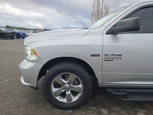 Bright Silver Clearcoat Metallic 2019 RAM 1500 Classic Express