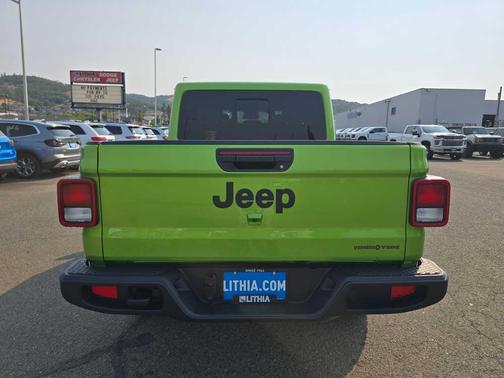 2025 Jeep Gladiator Sport