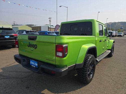 2025 Jeep Gladiator Sport