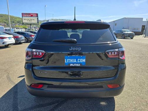2025 Jeep Compass Latitude