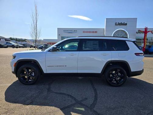2025 Jeep Grand Cherokee L Laredo