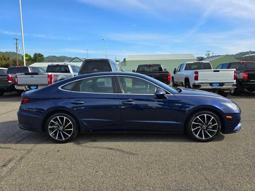 2021 Hyundai SONATA Limited