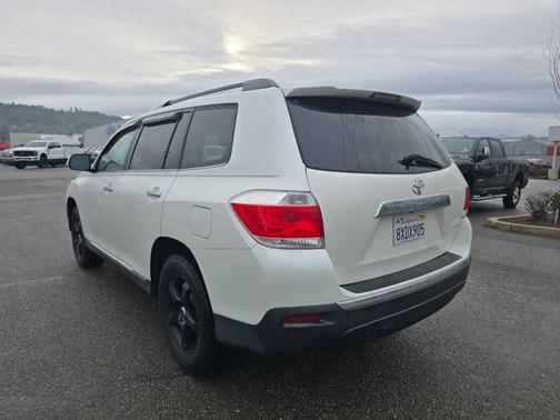 2011 Toyota Highlander SE