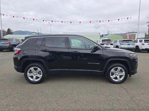 2023 Jeep Compass Sport