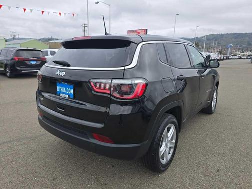 2023 Jeep Compass Sport