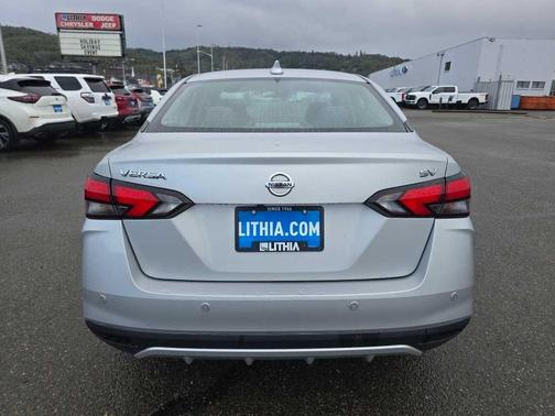 2021 Nissan Versa 1.6 SV