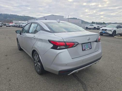 2021 Nissan Versa 1.6 SV