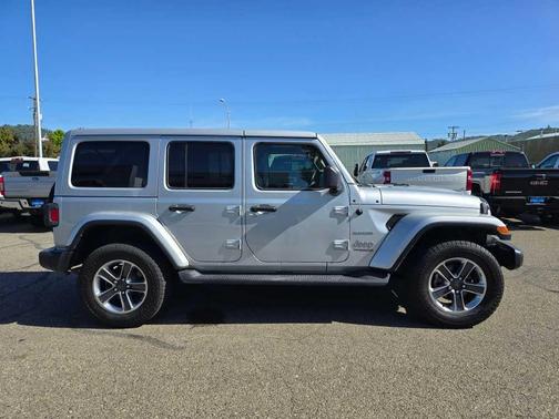 2022 Jeep Wrangler Unlimited Sahara