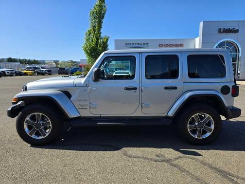 2022 Jeep Wrangler Unlimited Sahara