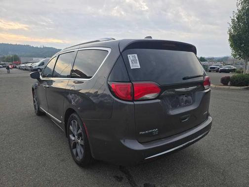 2020 Chrysler Pacifica Limited