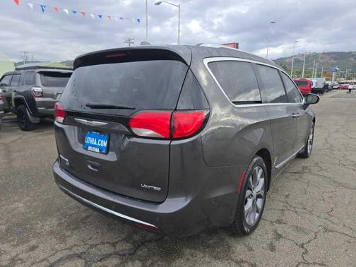 2020 Chrysler Pacifica Limited