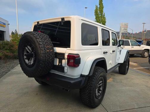 2025 Jeep Wrangler Rubicon 392