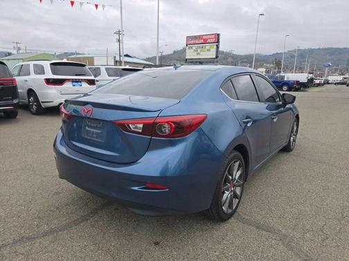 2018 Mazda Mazda3 Grand Touring