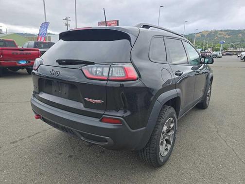 Diamond Black 2021 Jeep Cherokee Trailhawk