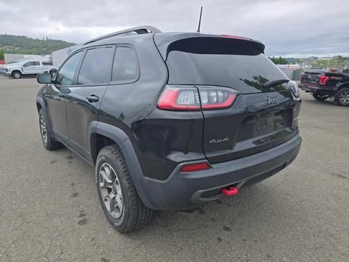 Diamond Black 2021 Jeep Cherokee Trailhawk