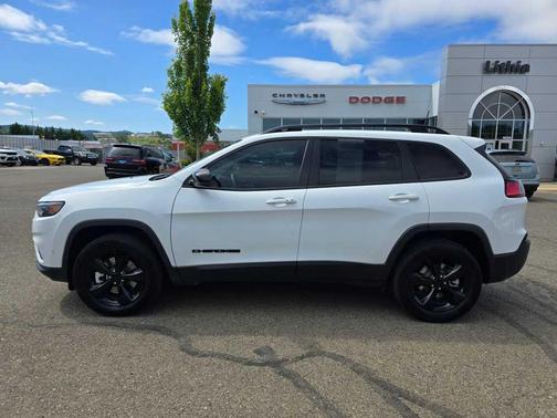 2023 Jeep Cherokee Altitude Lux