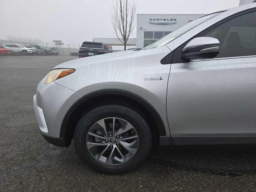 2016 Toyota RAV4 Hybrid XLE