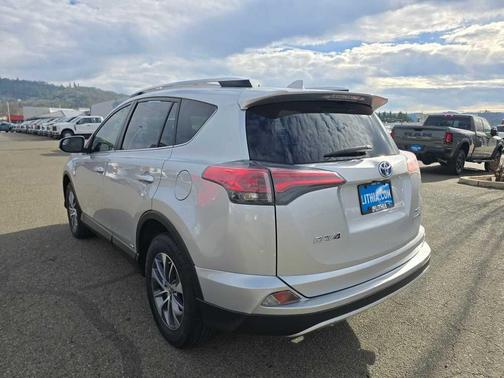 2016 Toyota RAV4 Hybrid XLE