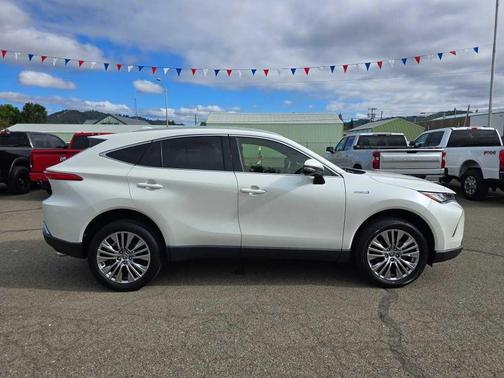 2021 Toyota Venza XLE