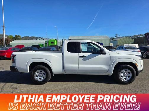 2023 Nissan Frontier S