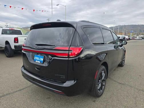 2026 Chrysler Pacifica Limited