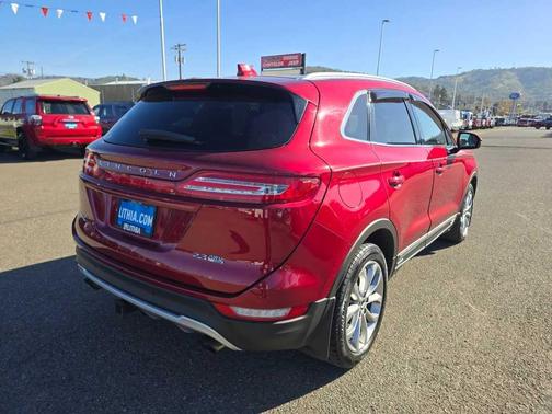 Ruby Red Metallic Tinted Clearcoat 2016 Lincoln MKC Select