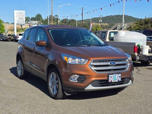 Canyon Ridge 2017 Ford Escape SE