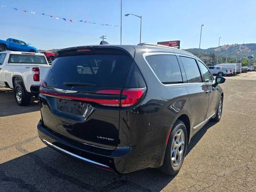2023 Chrysler Pacifica Limited