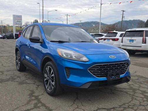 2021 Ford Escape SE