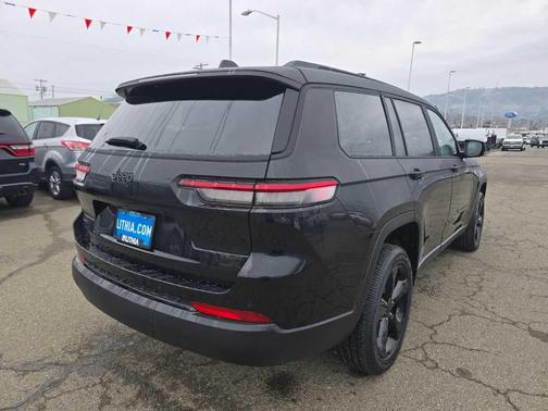 2025 Jeep Grand Cherokee L Laredo