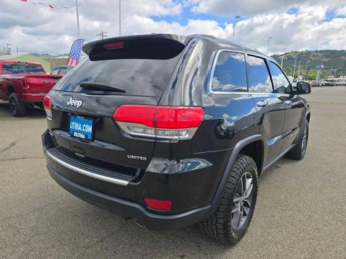 Diamond Black 2017 Jeep Grand Cherokee Limited