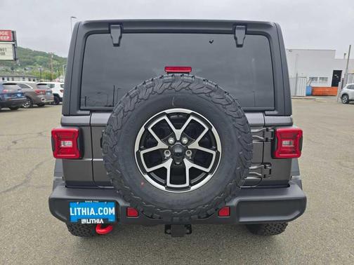 Granite Crystal Clearcoat Metallic 2026 Jeep Wrangler Rubicon
