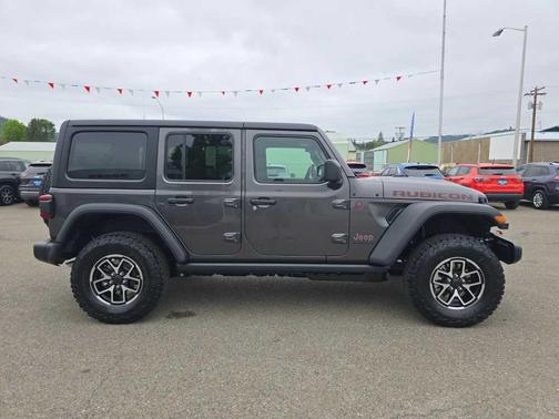Granite Crystal Clearcoat Metallic 2026 Jeep Wrangler Rubicon