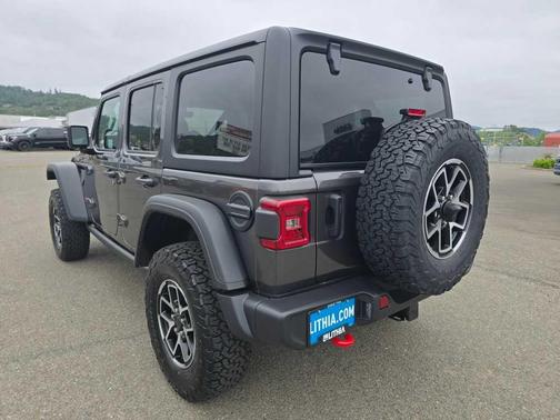 Granite Crystal Clearcoat Metallic 2026 Jeep Wrangler Rubicon