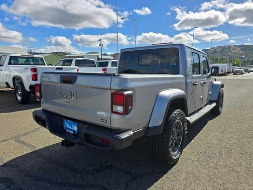 2021 Jeep Gladiator Overland