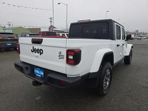 2022 Jeep Gladiator Sport